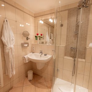 Bild 2/3 Bild 2 von 3 der Galerie "Zimmer 12"